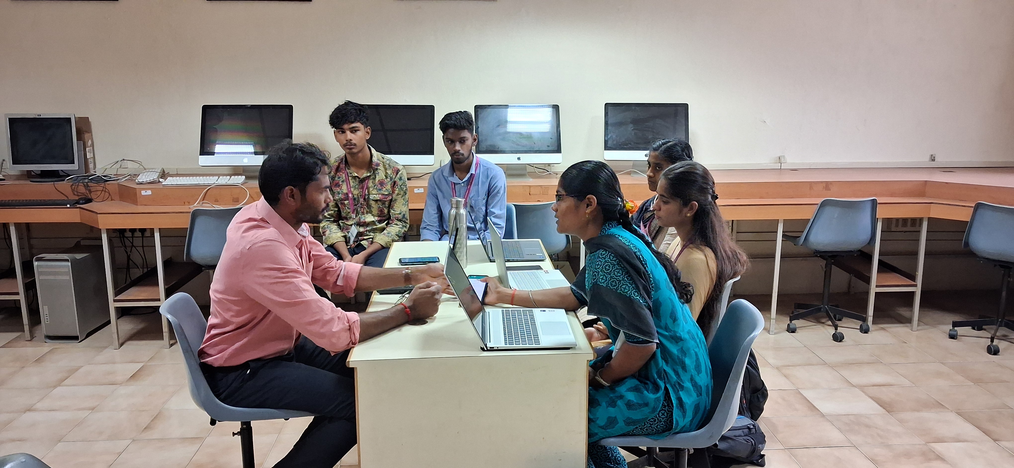 The-best-place-for-students-freshers-and-job-seekers-to-learn-Software-Development-in-Pollachi